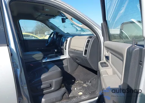 2010 Dodge Ram 1500 Slt/Sport/Trx z USA, uszkodzony, nr VIN 1D7RB1CT8AS126535